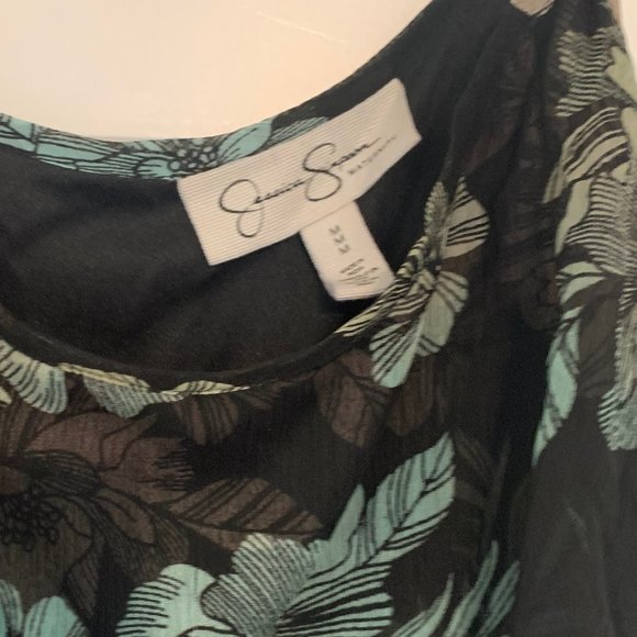 Jessica Simpson Maternity Floral Maxi Dress - Picture 4 of 4